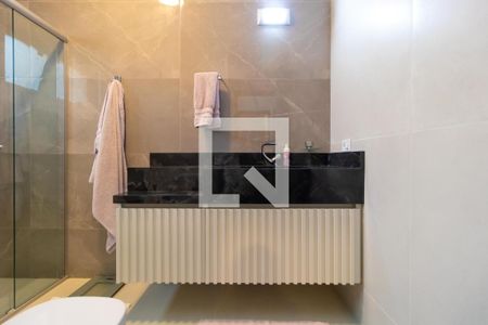 Casa de condomínio para alugar com 420m², 4 quartos e 4 vagasBanheiro da Suíte 02