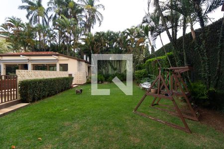 Casa de condomínio para alugar com 420m², 4 quartos e 4 vagasQuintal