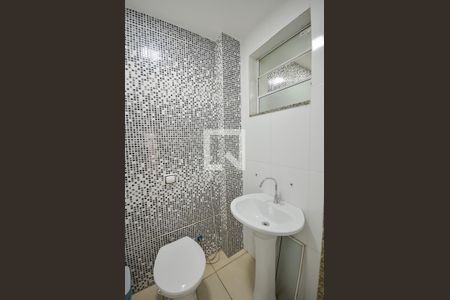 Casa à venda com 150m², 2 quartos e sem vaga Casa à venda com 150m², 2 quartos e sem vagaBanheiro de Serviço