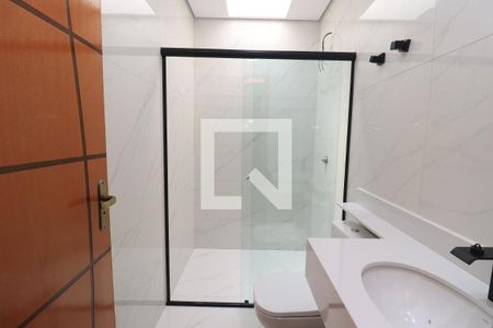 Casa à venda com 155m², 3 quartos e 2 vagasBanheiro da Suíte 2