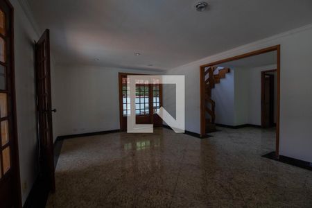 Sala  de casa de condomínio à venda com 4 quartos, 500m² em Taquara, Rio de Janeiro