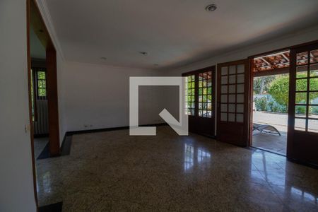 Sala  de casa de condomínio à venda com 4 quartos, 500m² em Taquara, Rio de Janeiro