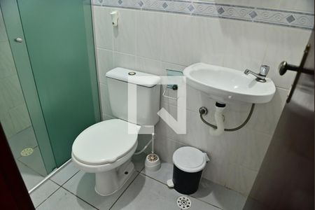Banheiro de apartamento para alugar com 1 quarto, 52m² em Vila Assuncao, Praia Grande