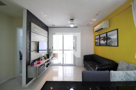 Sala de casa de condomínio para alugar com 5 quartos, 300m² em Freguesia de Jacarepaguá, Rio de Janeiro