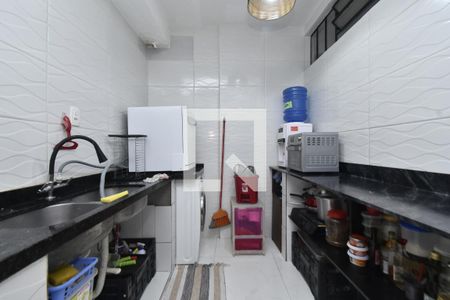 Apartamento à venda com 69m², 2 quartos e sem vagaCozinha e Área de Serviço