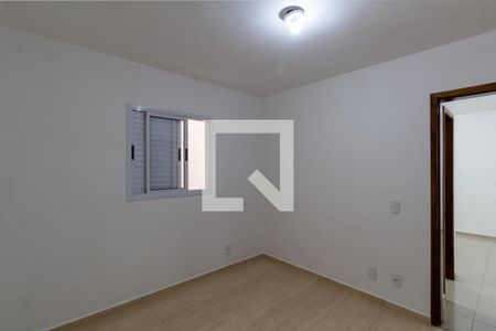 Quarto 1 de apartamento para alugar com 2 quartos, 50m² em Vila Nhocuné, São Paulo