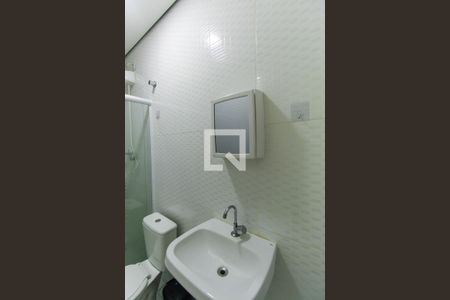 Banheiro de kitnet/studio para alugar com 1 quarto, 28m² em Mooca, São Paulo