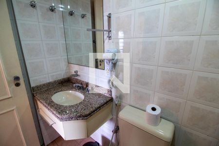 Banheiro de apartamento para alugar com 2 quartos, 50m² em Cidade Monções, São Paulo