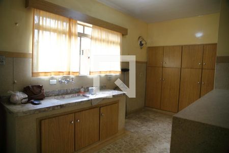 Casa para alugar com 370m², 3 quartos e 6 vagasCozinha - Armários