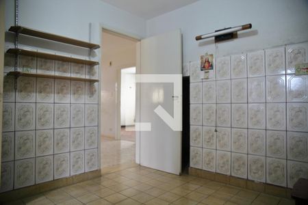 Casa para alugar com 370m², 3 quartos e 6 vagasDispensa/ depósito