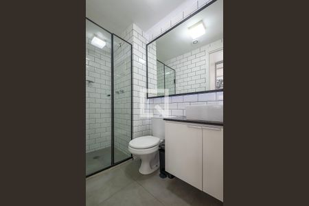 Banheiro de kitnet/studio para alugar com 1 quarto, 30m² em Vila Madalena, São Paulo