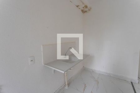 Cozinha  de apartamento à venda com 2 quartos, 43m² em Jardim São Savério, São Paulo