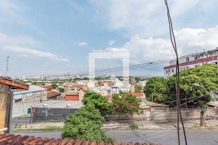 Casa à venda com 250m², 5 quartos e 4 vagas Casa à venda com 250m², 5 quartos e 4 vagasVaranda