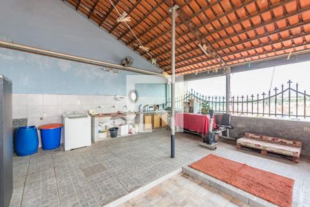 Casa à venda com 250m², 5 quartos e 4 vagas Casa à venda com 250m², 5 quartos e 4 vagasÁrea de Serviço