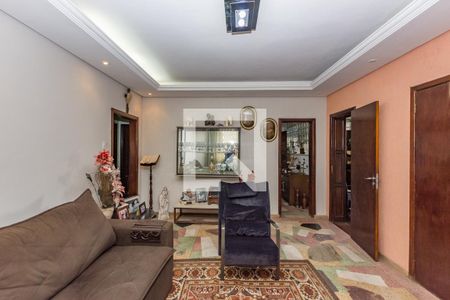 Sala 1 de casa para alugar com 5 quartos, 250m² em João Pinheiro, Belo Horizonte