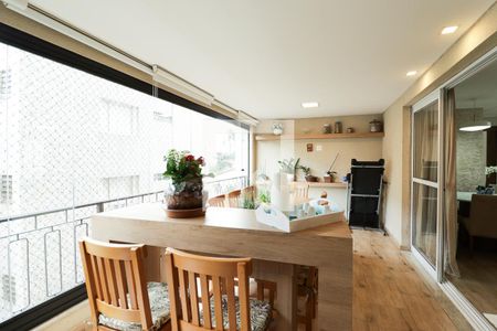 Apartamento à venda com 150m², 4 quartos e 4 vagasVaranda Gourmet