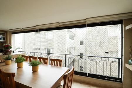 Apartamento à venda com 150m², 4 quartos e 4 vagasVaranda Gourmet