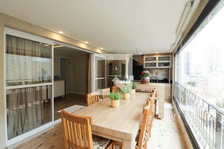 Apartamento à venda com 150m², 4 quartos e 4 vagasVaranda Gourmet