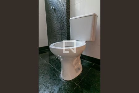 Apartamento à venda com 215m², 4 quartos e 3 vagas Apartamento à venda com 215m², 4 quartos e 3 vagasBanheiro Social