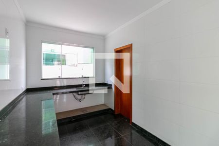 Apartamento à venda com 215m², 4 quartos e 3 vagas Apartamento à venda com 215m², 4 quartos e 3 vagasCozinha e Área de Serviço