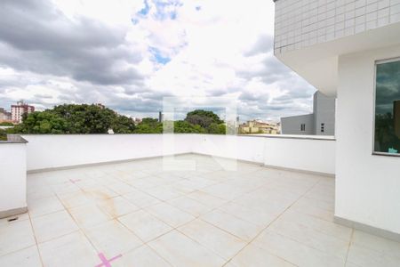 Apartamento à venda com 215m², 4 quartos e 3 vagas Apartamento à venda com 215m², 4 quartos e 3 vagasCobertura