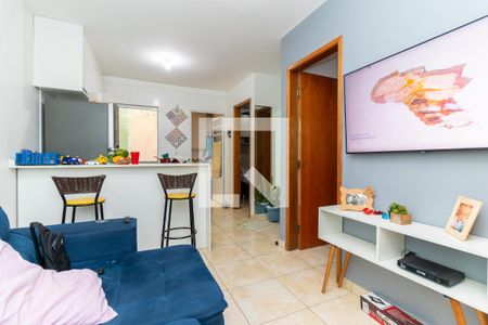 Sala de casa de condomínio à venda com 2 quartos, 45m² em Itaquera, São Paulo