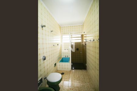 Casa à venda com 448m², 4 quartos e 8 vagasBanheiro