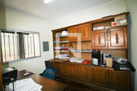 Casa à venda com 448m², 4 quartos e 8 vagasEscritório