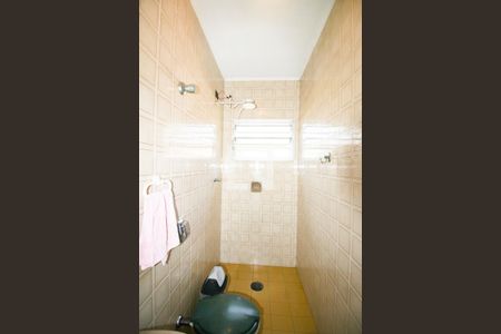 Casa à venda com 448m², 4 quartos e 8 vagasBanheiro de Serviço