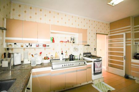 Casa à venda com 448m², 4 quartos e 8 vagasCozinha