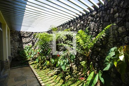 Casa à venda com 448m², 4 quartos e 8 vagasvaranda