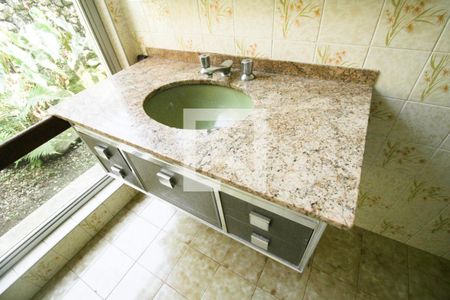 Casa à venda com 448m², 4 quartos e 8 vagasBanheiro