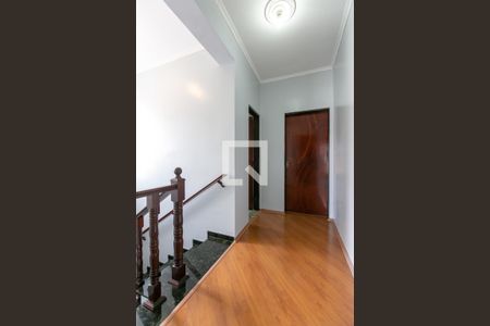 Corredor  de casa para alugar com 2 quartos, 180m² em Vila Rosaria, São Paulo
