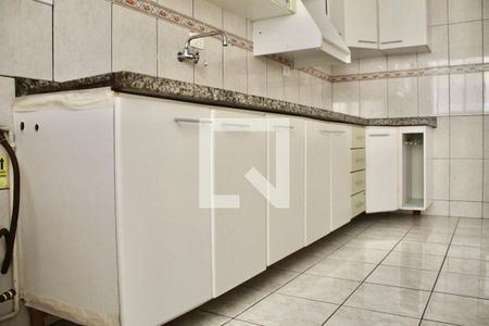 Apartamento para alugar com 67m², 2 quartos e 1 vagaCozinha