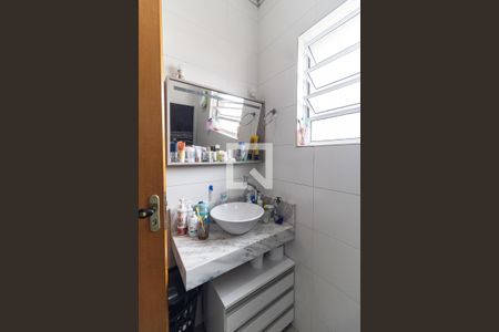 Casa à venda com 170m², 6 quartos e 2 vagasBanheiro 1 da Casa 1