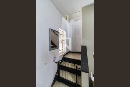 Escada da Casa 1 de casa à venda com 6 quartos, 170m² em Vila Brasilina, São Paulo