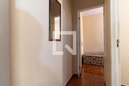 Casa à venda com 170m², 6 quartos e 2 vagasCorredor da Casa 3