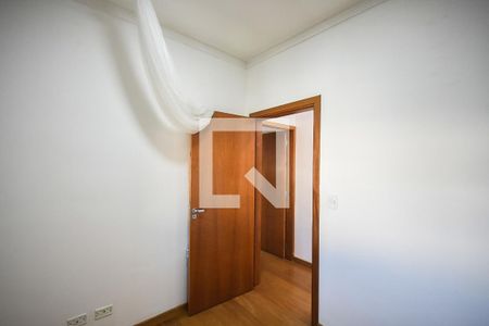 Quarto de casa à venda com 3 quartos, 280m² em Jardim Kuabara, Taboão da Serra