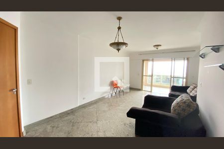 Sala  de apartamento para alugar com 3 quartos, 118m² em Vila Bertioga, São Paulo