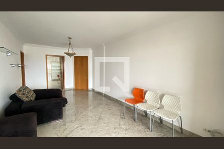 Sala  de apartamento para alugar com 3 quartos, 118m² em Vila Bertioga, São Paulo