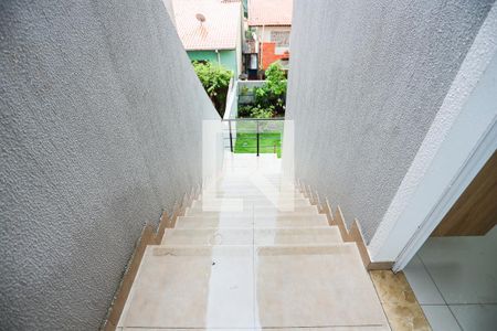 Casa de condomínio para alugar com 125m², 2 quartos e 2 vagasEscada