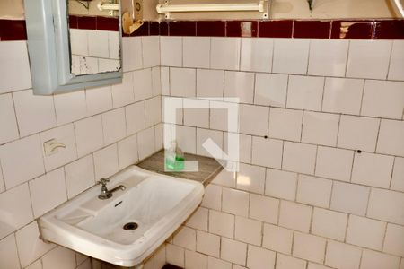 Casa à venda com 320m², 3 quartos e 6 vagasBanheiro lavanderia 