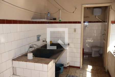 Casa à venda com 320m², 3 quartos e 6 vagasTanque