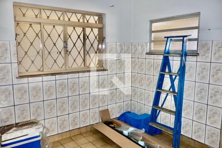 Casa à venda com 320m², 3 quartos e 6 vagasDispensa