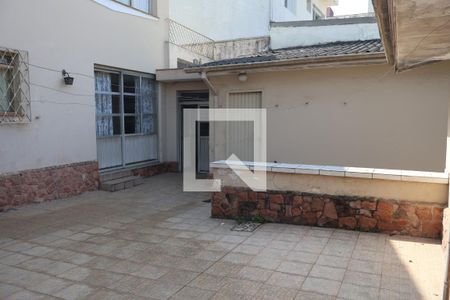 Casa à venda com 320m², 3 quartos e 6 vagasQuintal