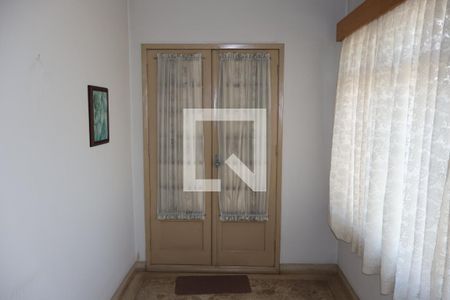 Casa à venda com 320m², 3 quartos e 6 vagasVaranda