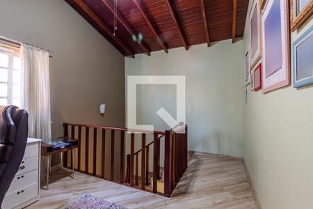 Casa à venda com 257m², 5 quartos e 4 vagasEscritório