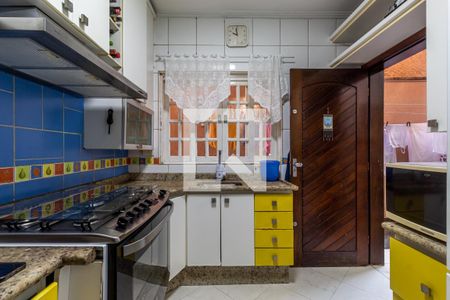 Casa à venda com 257m², 5 quartos e 4 vagasCozinha