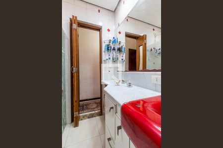 Casa à venda com 257m², 5 quartos e 4 vagasSuíte - Banheiro