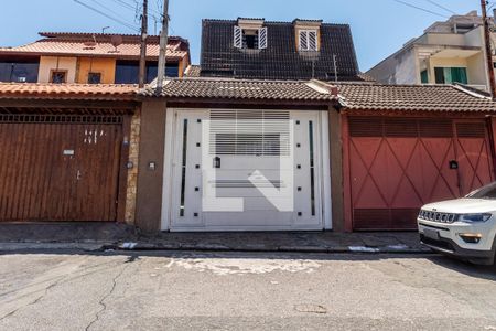 Casa à venda com 257m², 5 quartos e 4 vagasFachada